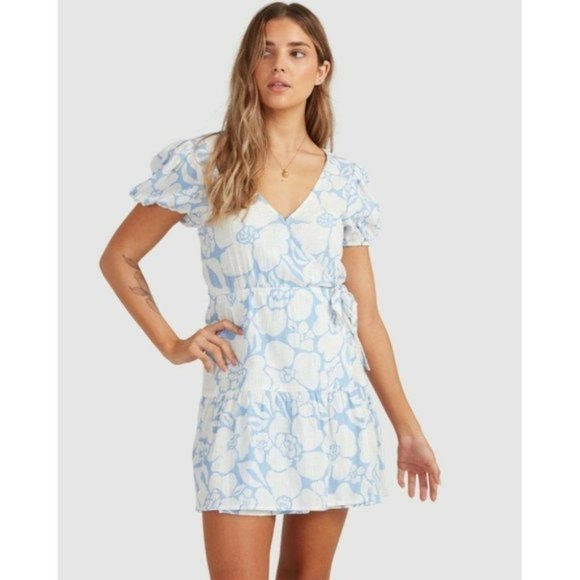 Billabong BNWT Beyond Blue Wrap Dress Womens Size Medium - Picture 3 of 16